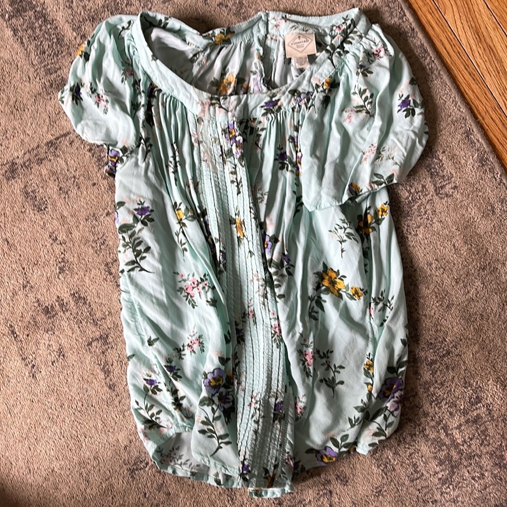 Women’s shirt